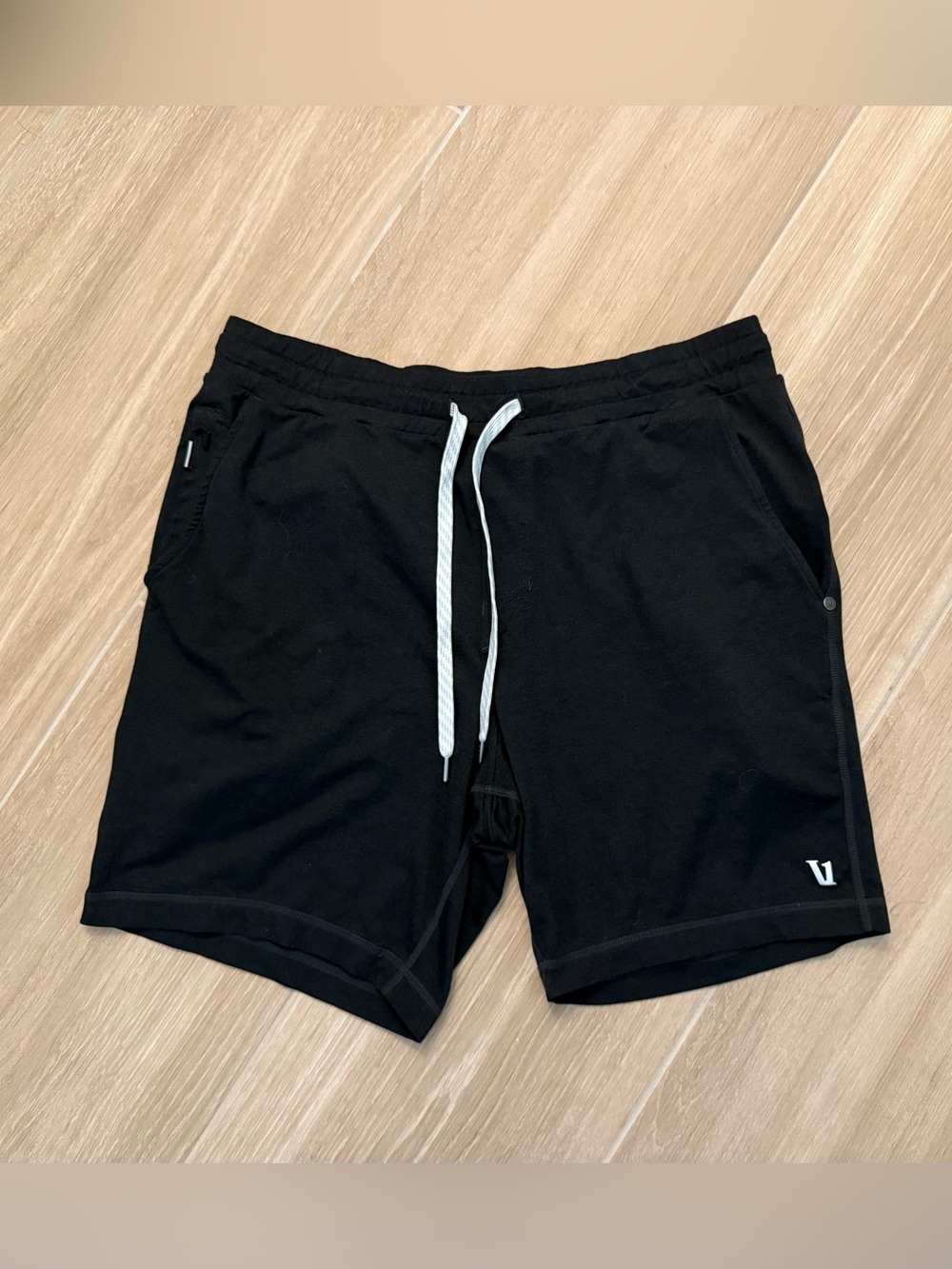 Men's Vuori Ponto Shorts in Black